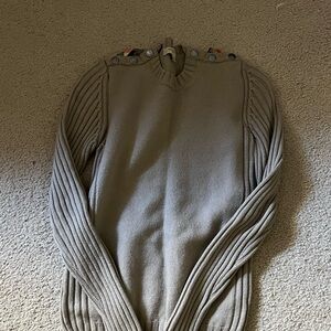 BURBERRY SWEATER!